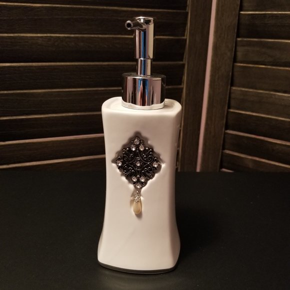 Pump dispenser - Picture 1 of 4